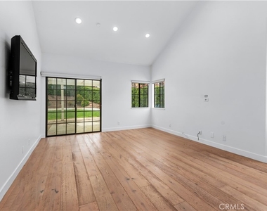 729 Maywood Court - Photo Thumbnail 11