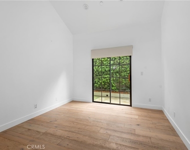 729 Maywood Court - Photo Thumbnail 16