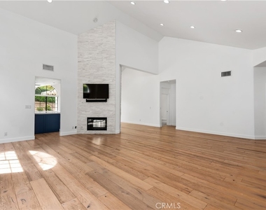 729 Maywood Court - Photo Thumbnail 4