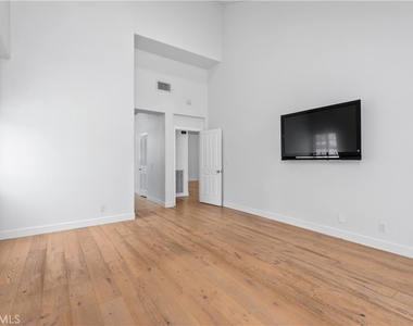 729 Maywood Court - Photo Thumbnail 12