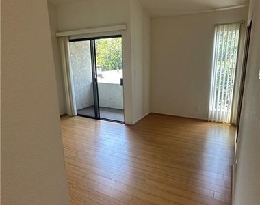 421 Porter Street - Photo Thumbnail 10