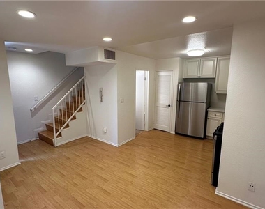 421 Porter Street - Photo Thumbnail 1