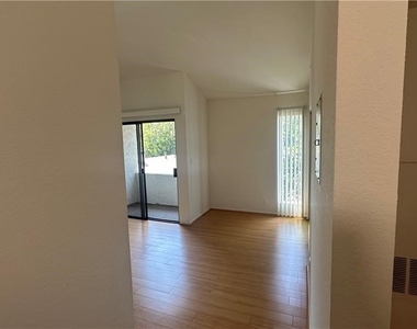 421 Porter Street - Photo Thumbnail 12