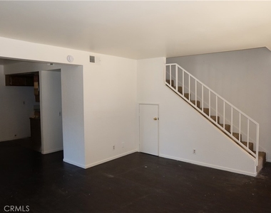 826 E Avenue J12 - Photo Thumbnail 2
