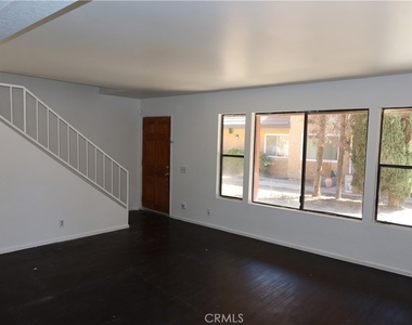 826 E Avenue J12 - Photo Thumbnail 6