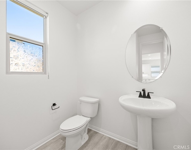27448 Pioneer Court - Photo Thumbnail 10