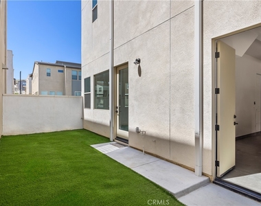 27448 Pioneer Court - Photo Thumbnail 8