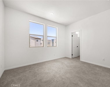 27448 Pioneer Court - Photo Thumbnail 40