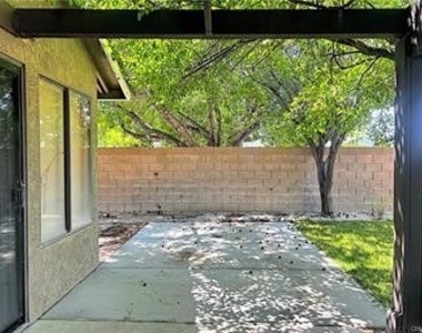 43401 Alep Avenue - Photo Thumbnail 43