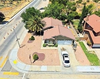 43401 Alep Avenue - Photo Thumbnail 2