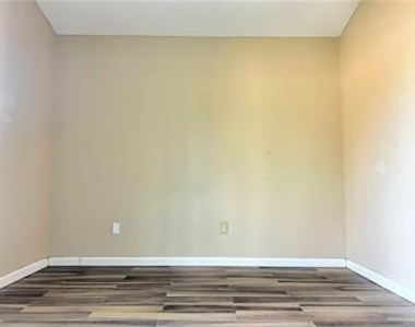 43401 Alep Avenue - Photo Thumbnail 21