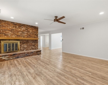48 Mansfield Lane - Photo Thumbnail 3