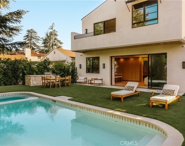 4940 Hesperia Ave - Photo Thumbnail 30