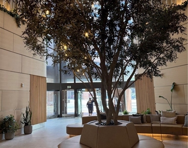 1100 Wilshire - Photo Thumbnail 3