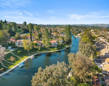 23034 Park Sorrento - Photo Thumbnail 26