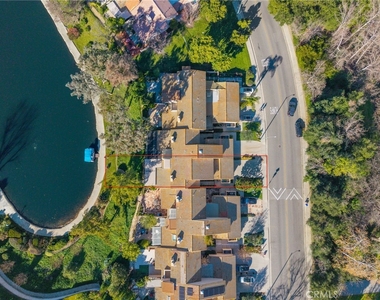 23034 Park Sorrento - Photo Thumbnail 21