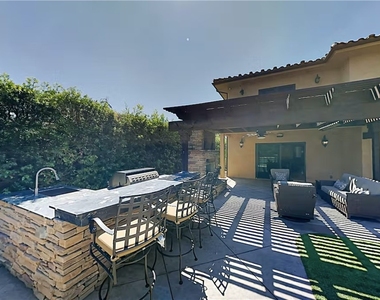 12403 Erwin Street - Photo Thumbnail 37