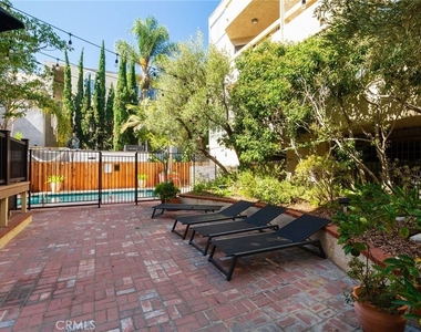 8960 Cynthia Street - Photo Thumbnail 11