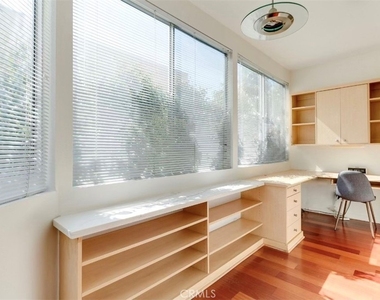 8960 Cynthia Street - Photo Thumbnail 4