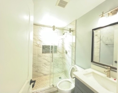 8611 Rio Dell Street - Photo Thumbnail 4