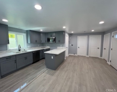 8611 Rio Dell Street - Photo Thumbnail 2