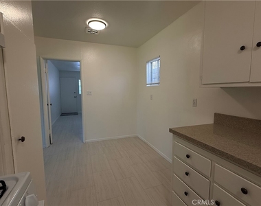 248 Redwood - Photo Thumbnail 2