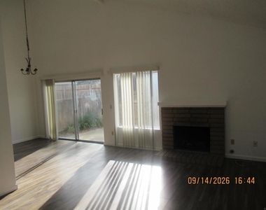 2532 Crosshaven Lane - Photo Thumbnail 4