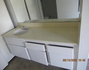 2532 Crosshaven Lane - Photo Thumbnail 10