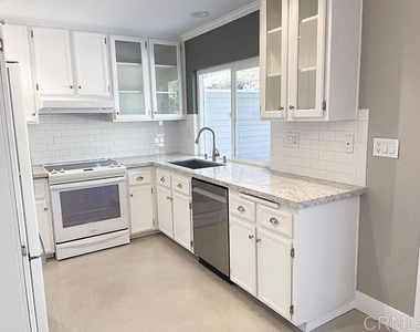 409 Windjammer Circle - Photo Thumbnail 4