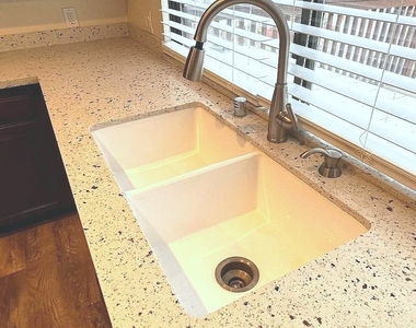 24851 Rollingwood Road - Photo Thumbnail 6