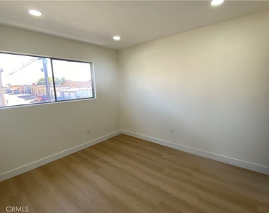 7791 Slater - Photo Thumbnail 4