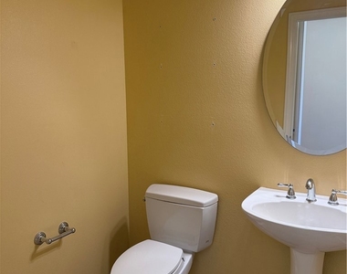 5 Stonegate - Photo Thumbnail 7