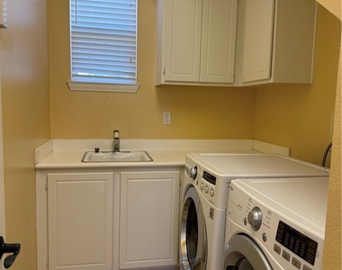 5 Stonegate - Photo Thumbnail 9