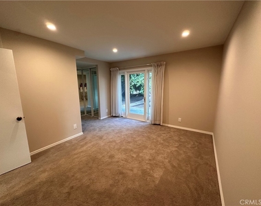 16711 Greenview - Photo Thumbnail 12