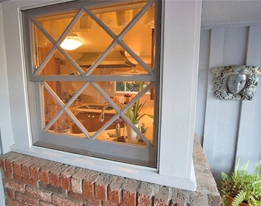 16711 Greenview - Photo Thumbnail 4