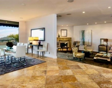 7218 Mulholland - Photo Thumbnail 16
