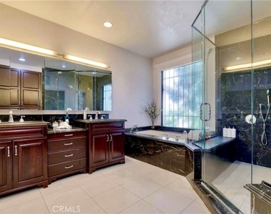 7218 Mulholland - Photo Thumbnail 1