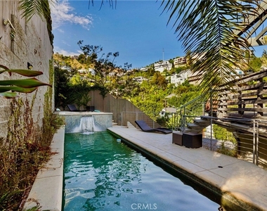8827 Evanview - Photo Thumbnail 4