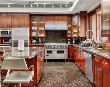 8827 Evanview - Photo Thumbnail 19