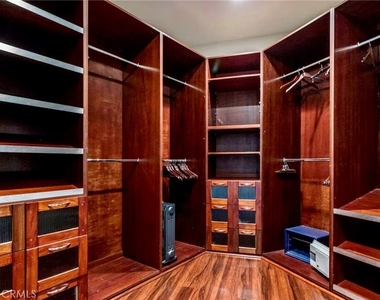 8827 Evanview - Photo Thumbnail 7