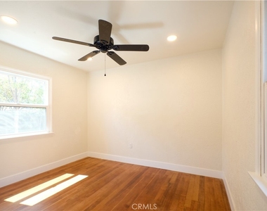 3045 Cedar - Photo Thumbnail 19