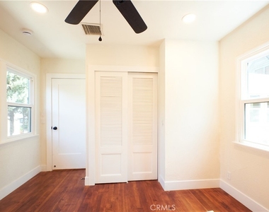 3045 Cedar - Photo Thumbnail 21