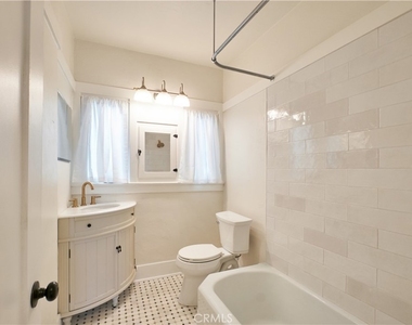 3045 Cedar - Photo Thumbnail 12
