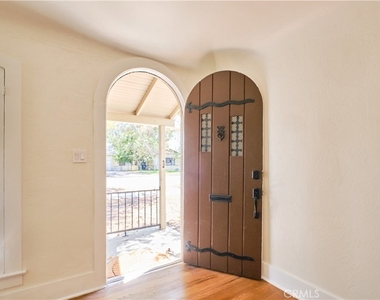 3045 Cedar - Photo Thumbnail 7