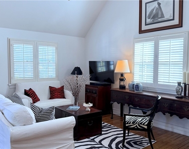 28 1/2 Beacon Bay - Photo Thumbnail 2