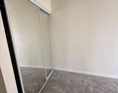 4120 Estrella Ave - Photo Thumbnail 5