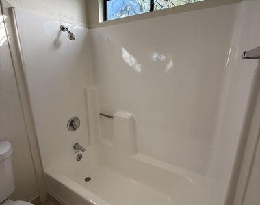 4120 Estrella Ave - Photo Thumbnail 7