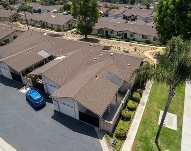 1025 Plover Way - Photo Thumbnail 19