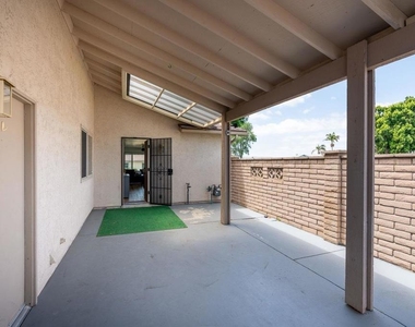 1025 Plover Way - Photo Thumbnail 12