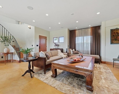 3811 Hiawatha Way - Photo Thumbnail 8